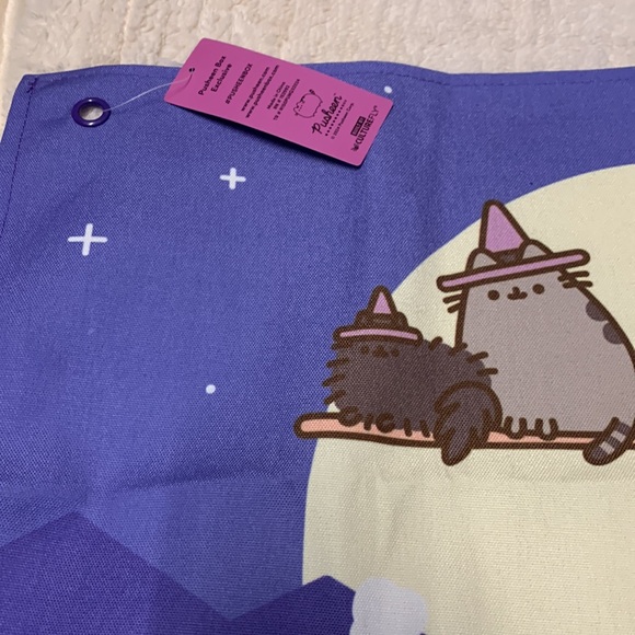 Pusheen Witch Tapestry - Picture 5 of 10
